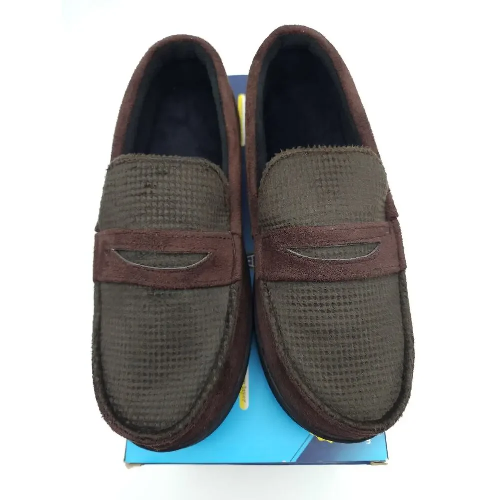 Isotoner Mens Moccasin Slippers Sz Medium 8-9 Brown Faux Suede Memory Foam NEW